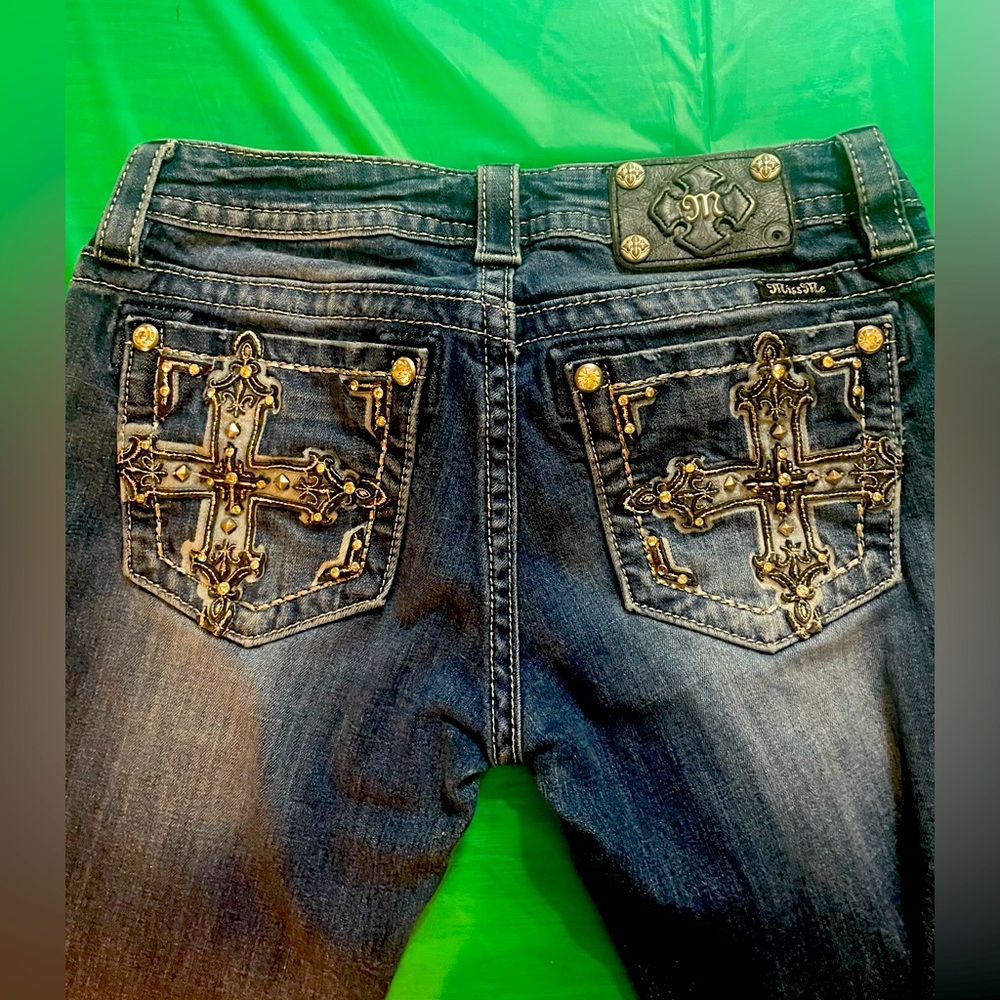 Lightly worn miss me jeans .
They are over 10 years old .